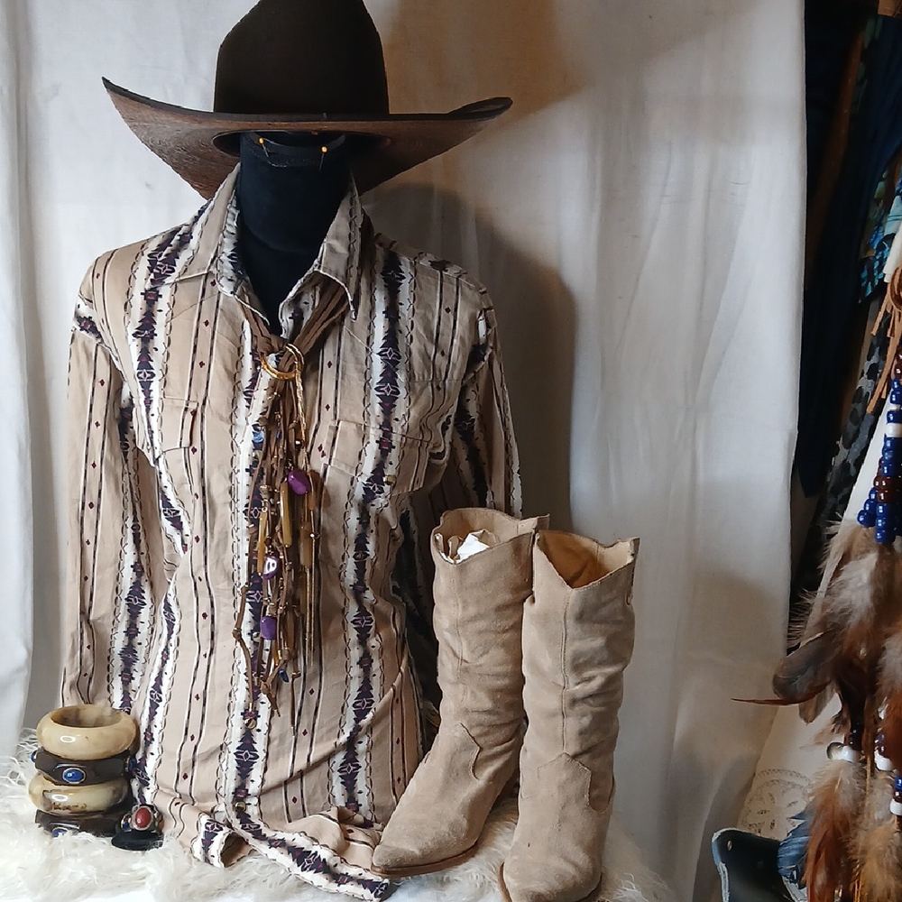 COWGIRL: Western Shirt